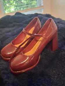 Red heels size 36