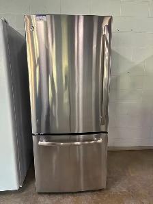 Refrigerator GE 21 Cu.ft -90-day warranty- Credit Cards accepted
