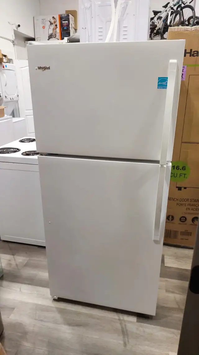 Fridge - 30' Whirlpool Top freezer White Used