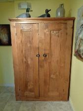 Belle armoire antique avec clous et chevilles carrés - Photo 9