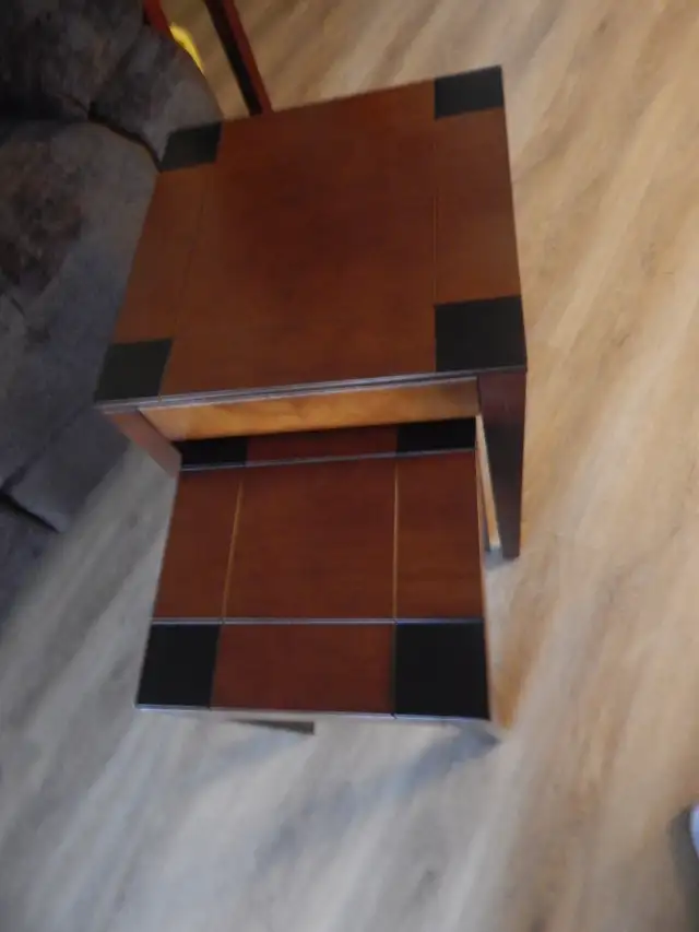 2 Nesting Side Tables, Great Condition