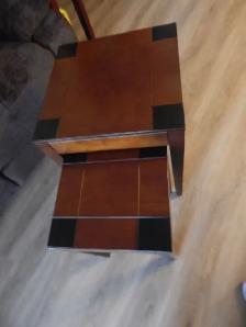 2 Nesting Side Tables, Great Condition