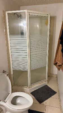 Good location (near Marlborough Mall) Room for rent - Photo 7