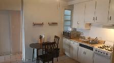 Plateau – Beau 3 ½ SEMI-MEUBLÉ et chauffé – 1100 $ – Libre!1 10 - Photo 2