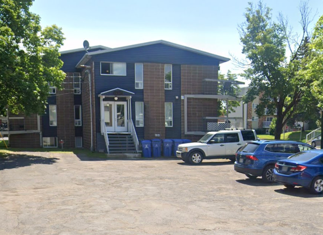 beaux 3½ 49ème rue ouest début CHARLESBOURG Libre