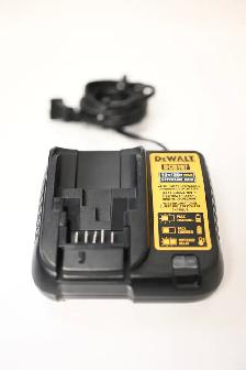 Dewalt impact Brushless motor with 2ah battery and charger USED - Photo 3