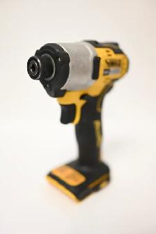 Dewalt impact Brushless motor with 2ah battery and charger USED - Photo 4