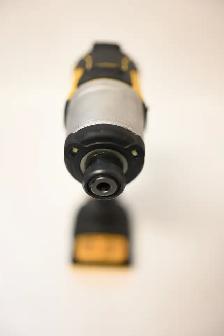Dewalt impact Brushless motor with 2ah battery and charger USED - Photo 9
