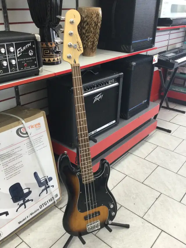 Basse électrique Squier