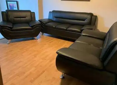 3PC Leather Sofa Set With Free Delivery