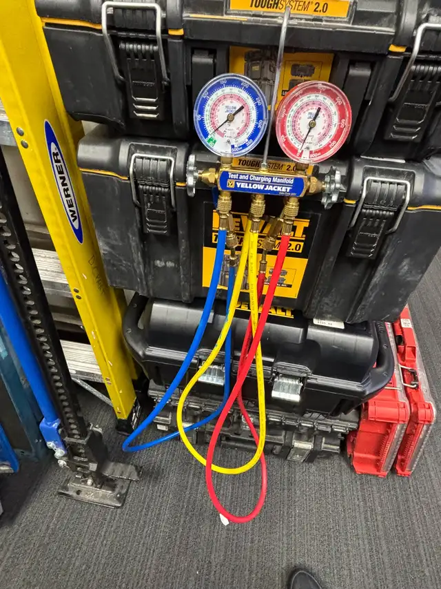 Yellow Jacket Test & Charging Manifold