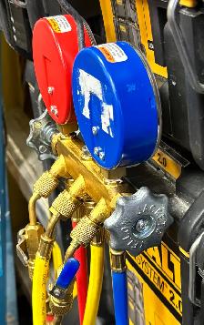 Yellow Jacket Test & Charging Manifold - Photo 4