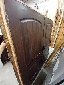 Double Entry Door - Photo 4