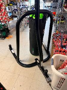 Everlast Heavy Bag Stand w/ Everstrike 70lb Bag (#19436) - Photo 2