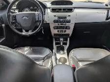 2009 Ford Focus SES Leather Heated Seats Automatic Transmission - Photo 11