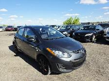 2011 Mazda Mazda2 Automatic Fuel Efficient Car - Photo 3