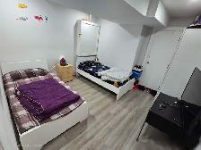 Three-bedroom (Large, spacious, and high-ceiling) basement - Photo 6