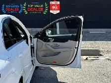 2016 Mercedes-Benz C-Class //AMG PKG | PANO | NAVI | REAR CAMERA - Photo 32
