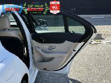 2016 Mercedes-Benz C-Class //AMG PKG | PANO | NAVI | REAR CAMERA - Photo 34