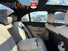 2016 Mercedes-Benz C-Class //AMG PKG | PANO | NAVI | REAR CAMERA - Photo 36