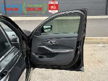 2019 BMW 3-Series //M PKG | PANO | BMW SERVICED | LOADED - Photo 31