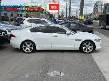 2018 Jaguar XE 20d PRESTIGE | SUNROOF | MERIDIAN | LOADED - Photo 9
