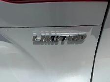 2024 Toyota Venza LIMITED AWD ,NAVIGATION, PANORAMIC ROOF, LEATH - Photo 7