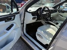 2023 Porsche Macan AWD, PREMIUM PLUS PKG, ACTIVE CRUISE CONTROL - Photo 16