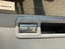 2024 Toyota Venza LIMITED AWD , ONE OWNER, PANORAMIC ROOF, LEATH - Photo 12