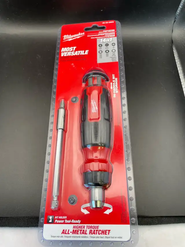 MILWAUKEE 14-IN-1 RATCHETING MULTI-BIT DRIVER 48-22-2903