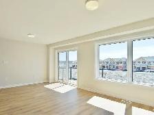 4 bedroom and 3.5 bathroom End Unit Townhouse/ Barrhaven/Nepean - Photo 6