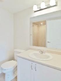 4 bedroom and 3.5 bathroom End Unit Townhouse/ Barrhaven/Nepean - Photo 12