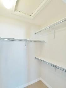 4 bedroom and 3.5 bathroom End Unit Townhouse/ Barrhaven/Nepean - Photo 13