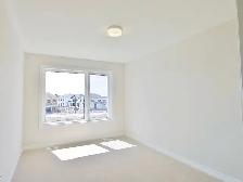 4 bedroom and 3.5 bathroom End Unit Townhouse/ Barrhaven/Nepean - Photo 15