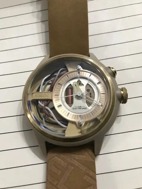 Montre neuve NOMAD-Z, The Electrinicianz