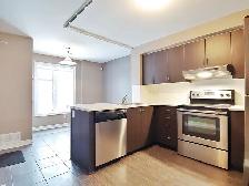 Two Bedroom Village Home/Condo/Rent in Ottawa, Nepean/Barhaven A