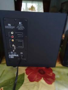 Haut-parleurs Logitech modèle Z 523 - Photo 3