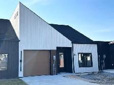WOW! 3 bedrms. 3 bthrms. rec rm. developed basement. 2780 sq. ft - Photo 4