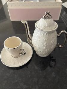 small teacup set  for sale $5