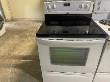 Cuisinière blanche vitrocéramique Whirlpool