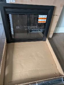 New Clairmont Medium Fireplace Glass Door For Sale - Photo 3
