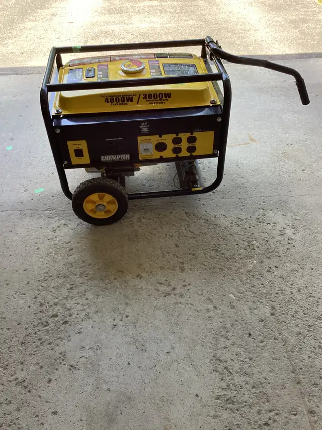 Champion Generator   4000/3000 W
