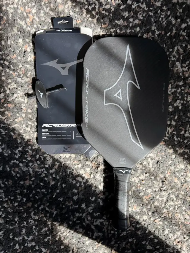 Mizuno Aerostrike LX