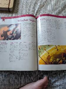 the Witcher .livres je jeux de rôle . - Photo 3