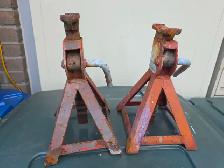 MotoMaster Lite-Duty Steel Construction  2 Ton Jack Stand /Axle - Photo 7