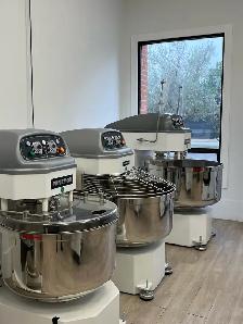 Dough mixer