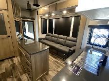 2023 Keystone Raptor 420 ToyHauler - Photo 11