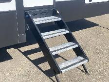 2023 Keystone Raptor 420 ToyHauler - Photo 13