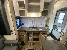 2023 Keystone Raptor 420 ToyHauler - Photo 30
