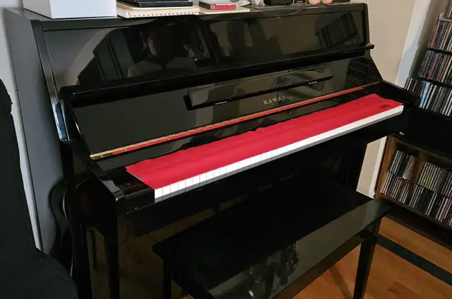 Kawai Upright piano, like new, black lacquer coated & stool
